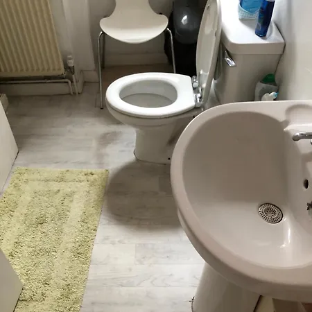 An Extra Large Room With Patio & Own Front Entrance Rotherham Rawmarsh Exterior foto