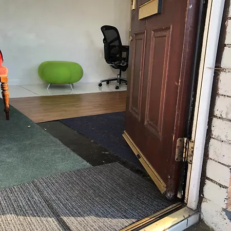 An Extra Large Room With Patio & Own Front Entrance Rotherham Rawmarsh Exterior foto